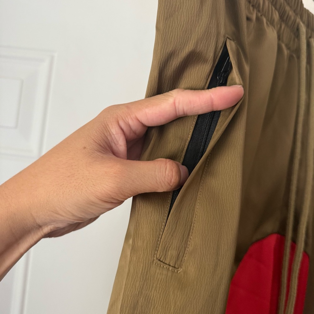 NICE BREED men’s brown red color blocked slim tapered elastic waist satin pants - Picture 4 of 7